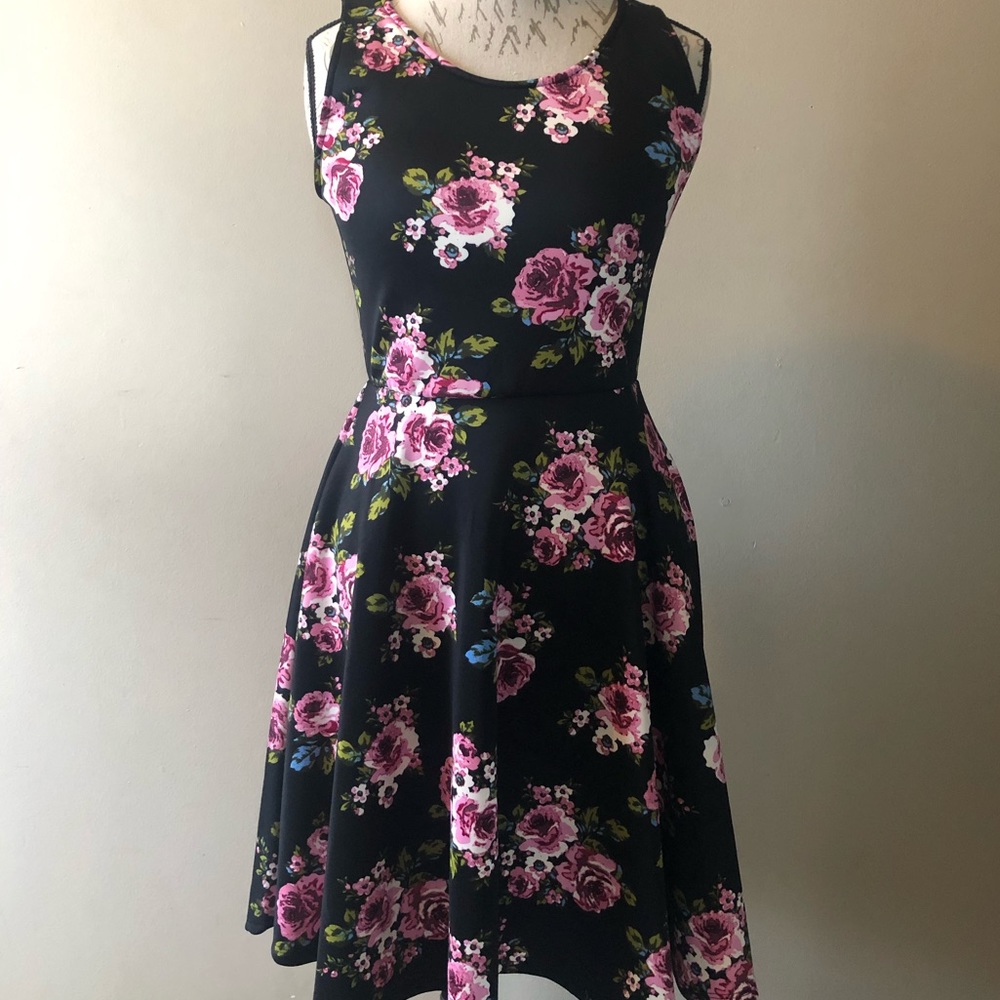 Agnes & Dora Fisher Dress size Medium